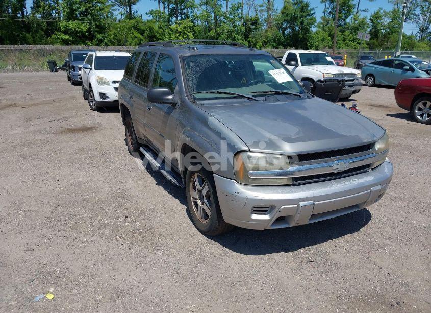 2005 Chevrolet Trailblazer LT (VIN 1GNDT13S752330670) main photo