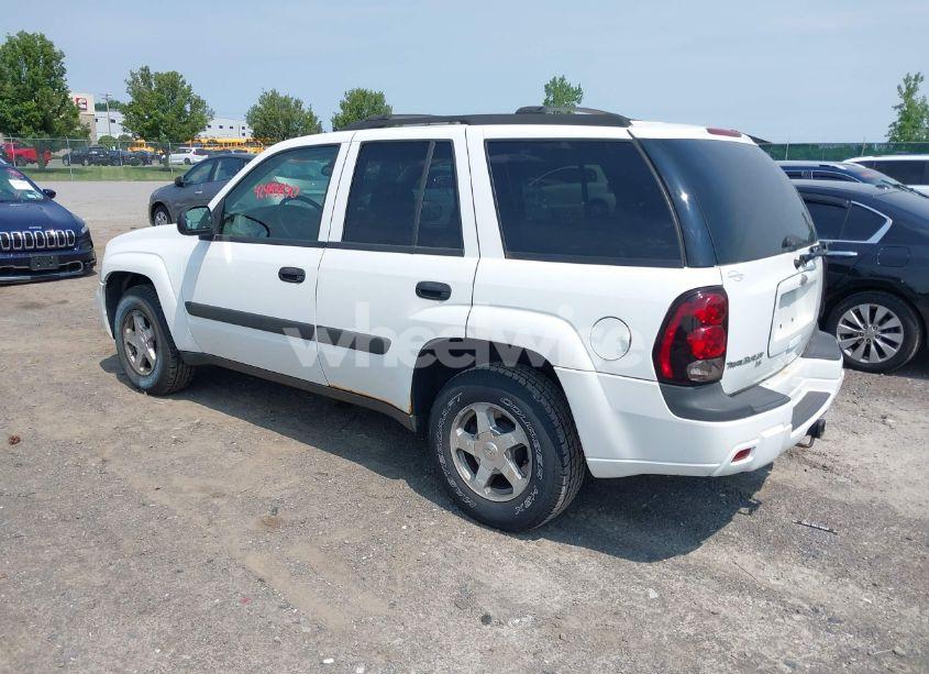 Photo 3 of 2005 Chevrolet Trailblazer LS (VIN 1GNDT13S752389542)