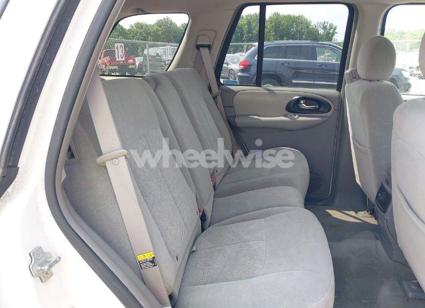 Photo 8 of 2005 Chevrolet Trailblazer LS (VIN 1GNDT13S752389542)