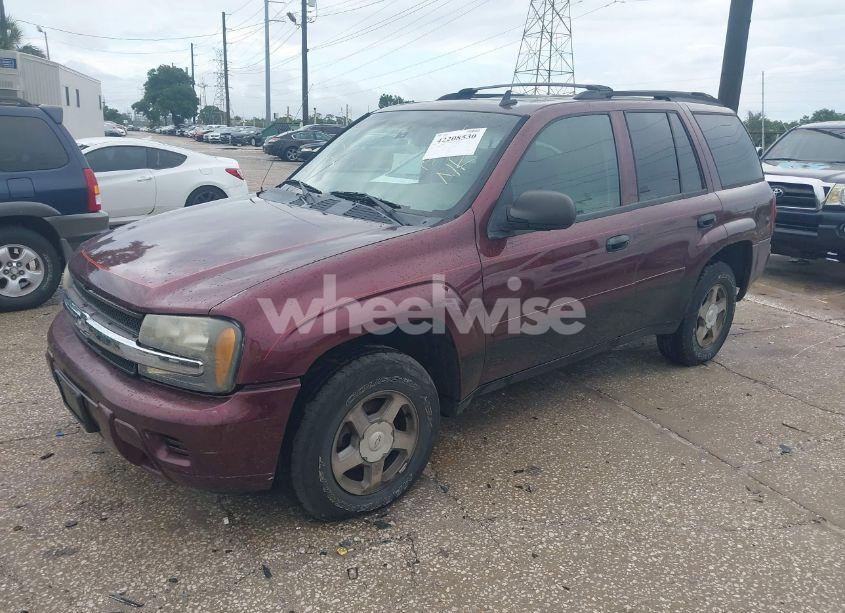 Photo 2 of 2006 Chevrolet Trailblazer LS (VIN 1GNDT13S762152776)