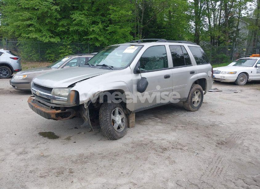 Photo 2 of 2006 Chevrolet Trailblazer LS (VIN 1GNDT13S762158576)