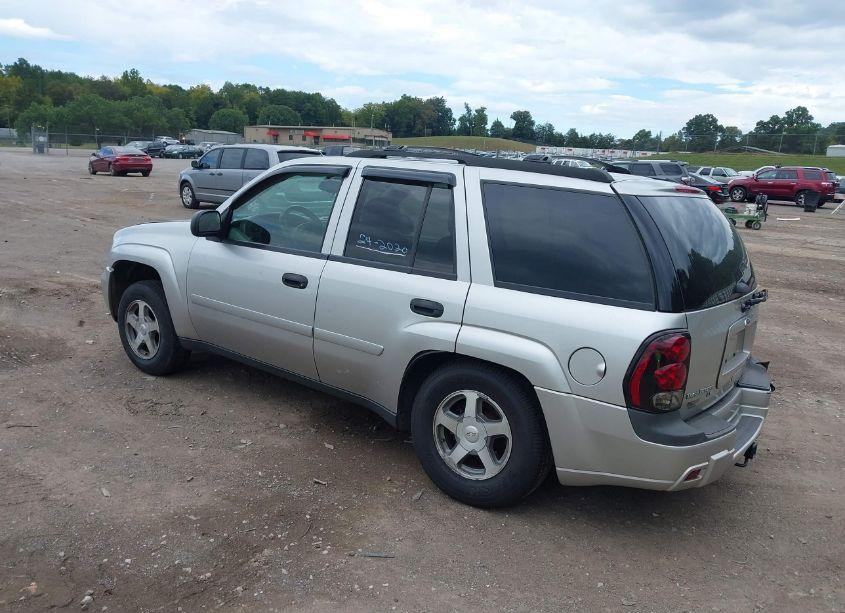 Photo 3 of 2006 Chevrolet Trailblazer LS (VIN 1GNDT13S762223703)