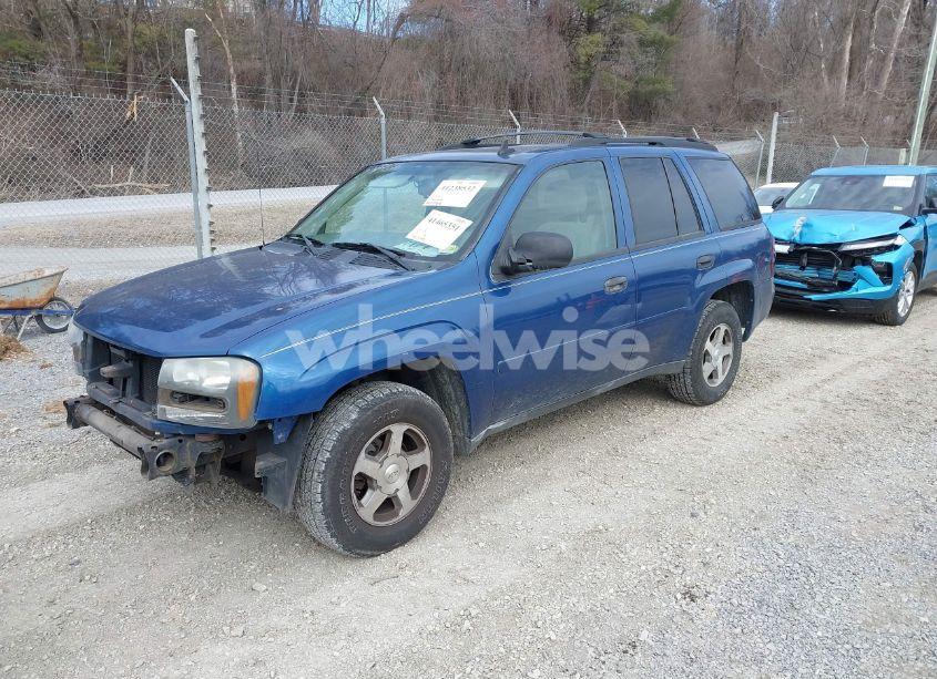 Photo 2 of 2006 Chevrolet Trailblazer LS (VIN 1GNDT13S762255549)