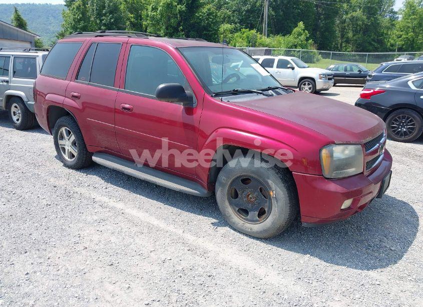 2007 Chevrolet Trailblazer LT (VIN 1GNDT13S772208006) main photo