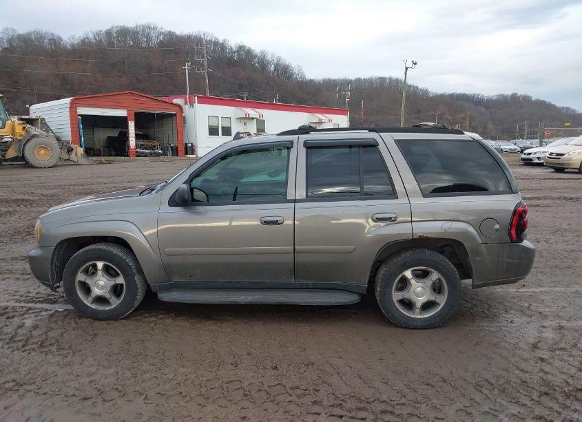 Photo 14 of 2008 Chevrolet Trailblazer LT (VIN 1GNDT13S782114144)