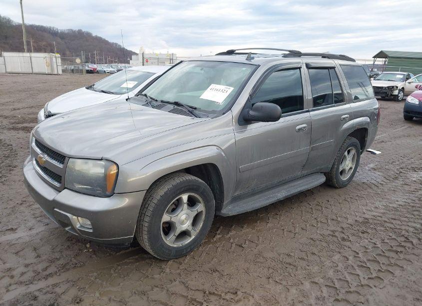 Photo 2 of 2008 Chevrolet Trailblazer LT (VIN 1GNDT13S782114144)