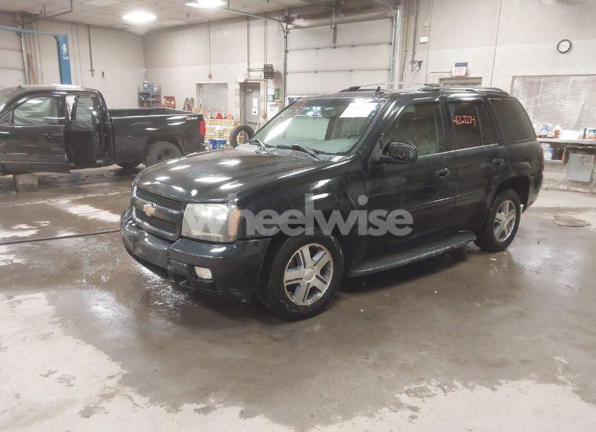 Photo 2 of 2008 Chevrolet Trailblazer LT (VIN 1GNDT13S782160394)