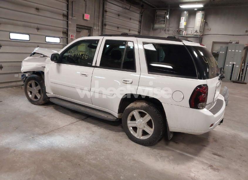 Photo 3 of 2008 Chevrolet Trailblazer LT (VIN 1GNDT13S782197008)