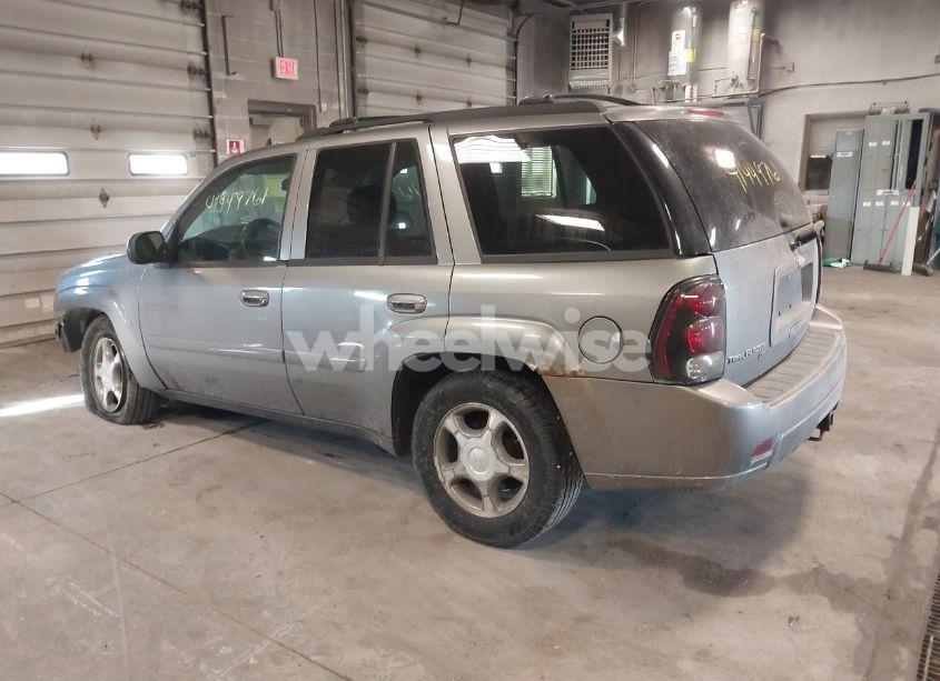 Photo 3 of 2008 Chevrolet Trailblazer LT (VIN 1GNDT13S782221789)
