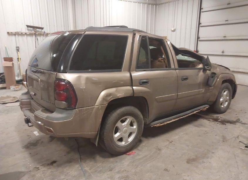 Photo 4 of 2002 Chevrolet Trailblazer LS (VIN 1GNDT13S822465734)