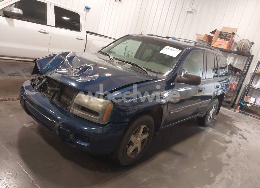 Photo 2 of 2004 Chevrolet Trailblazer LS (VIN 1GNDT13S842384395)