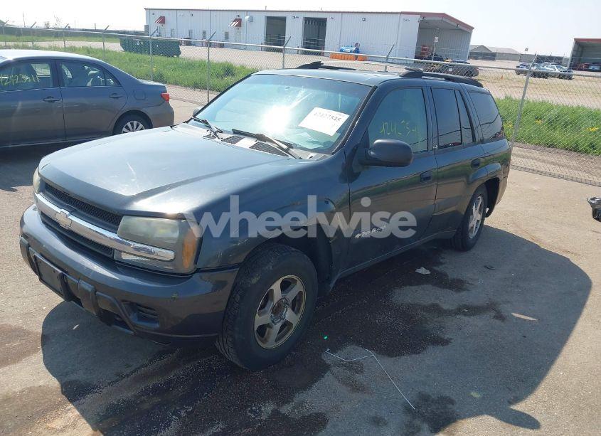 Photo 2 of 2004 Chevrolet Trailblazer LS (VIN 1GNDT13S842443381)