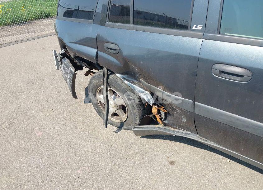 Photo 6 of 2004 Chevrolet Trailblazer LS (VIN 1GNDT13S842443381)