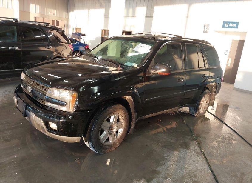 Photo 2 of 2005 Chevrolet Trailblazer LT (VIN 1GNDT13S852135452)