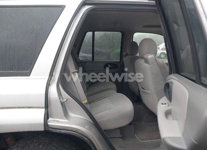 Photo 8 of 2005 Chevrolet Trailblazer LS (VIN 1GNDT13S852169584)