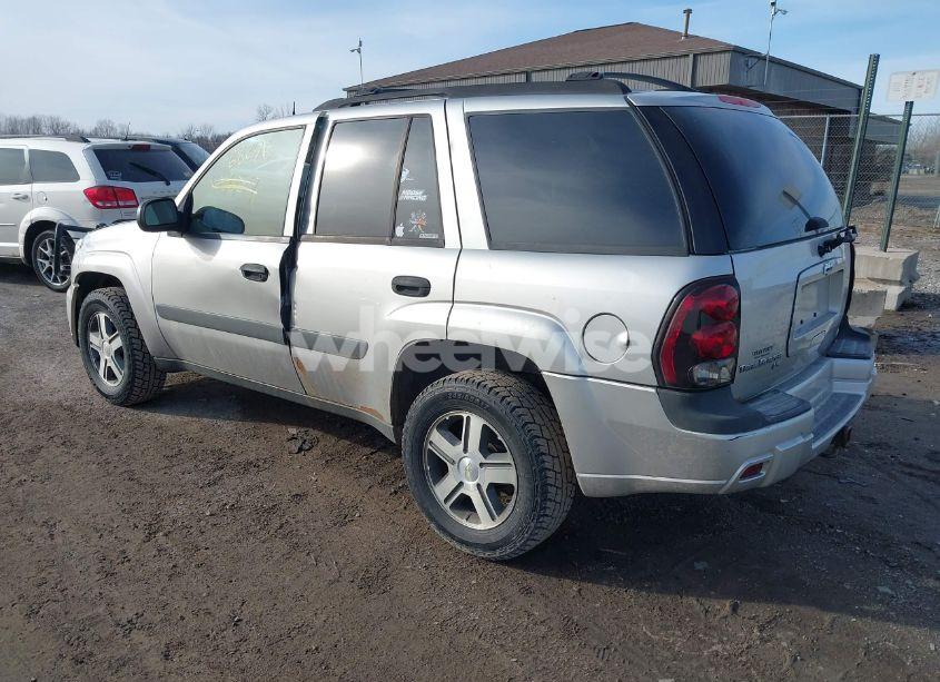 Photo 3 of 2005 Chevrolet Trailblazer LS (VIN 1GNDT13S852222235)
