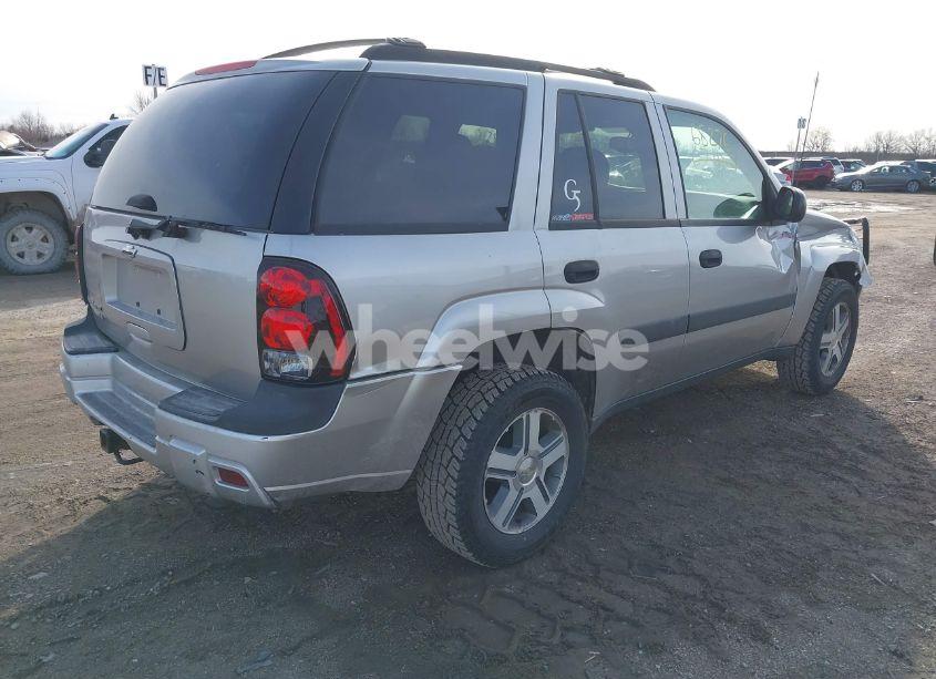 Photo 4 of 2005 Chevrolet Trailblazer LS (VIN 1GNDT13S852222235)