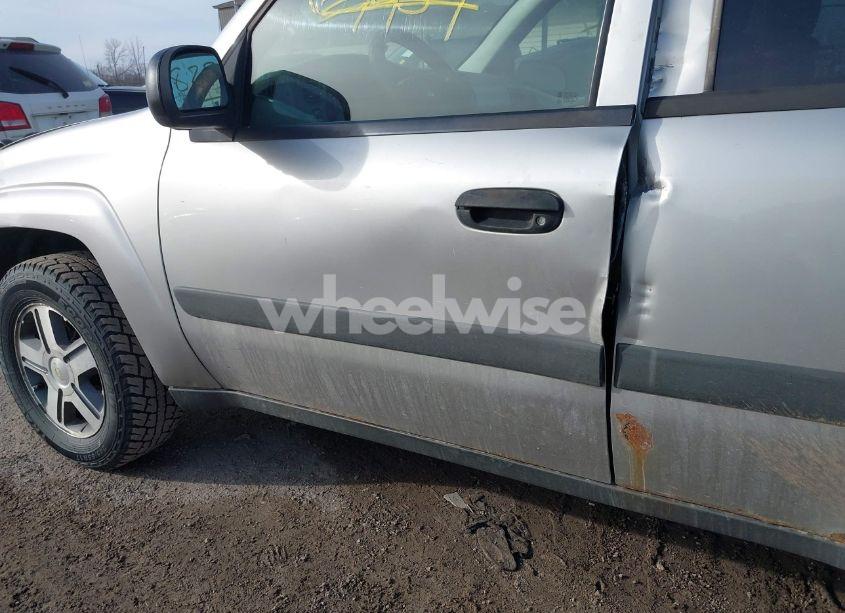 Photo 6 of 2005 Chevrolet Trailblazer LS (VIN 1GNDT13S852222235)