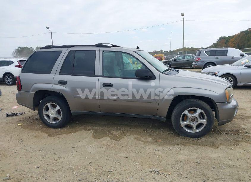 Photo 13 of 2006 Chevrolet Trailblazer LS (VIN 1GNDT13S862325477)