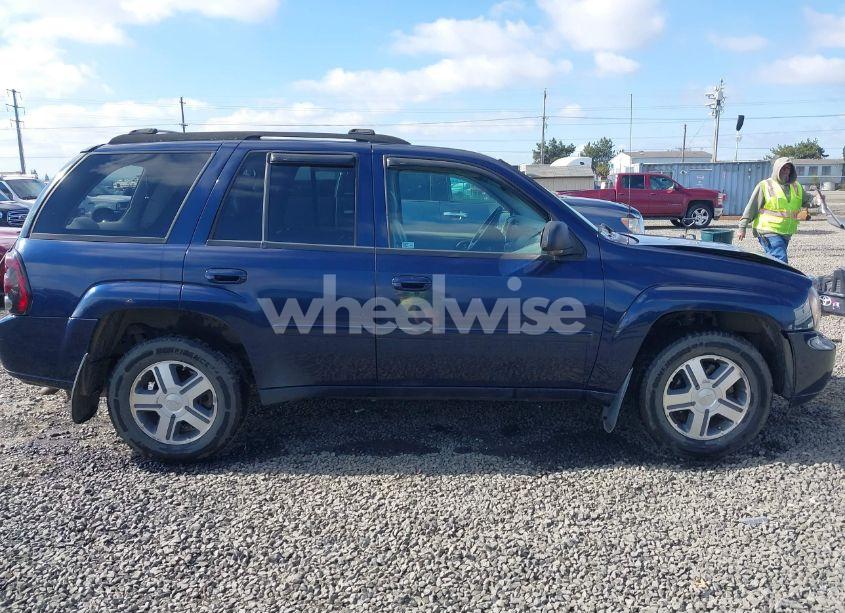 Photo 13 of 2007 Chevrolet Trailblazer LT (VIN 1GNDT13S872150472)