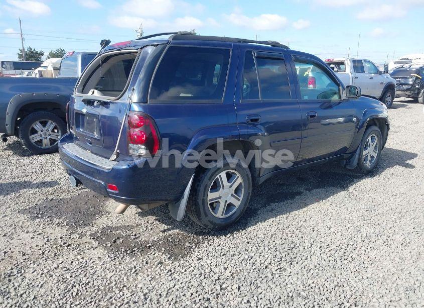 Photo 4 of 2007 Chevrolet Trailblazer LT (VIN 1GNDT13S872150472)