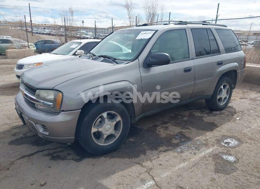 Photo 2 of 2007 Chevrolet Trailblazer LS (VIN 1GNDT13S872168292)
