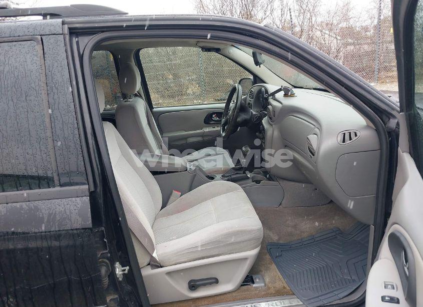 Photo 5 of 2007 Chevrolet Trailblazer LS (VIN 1GNDT13S872244691)