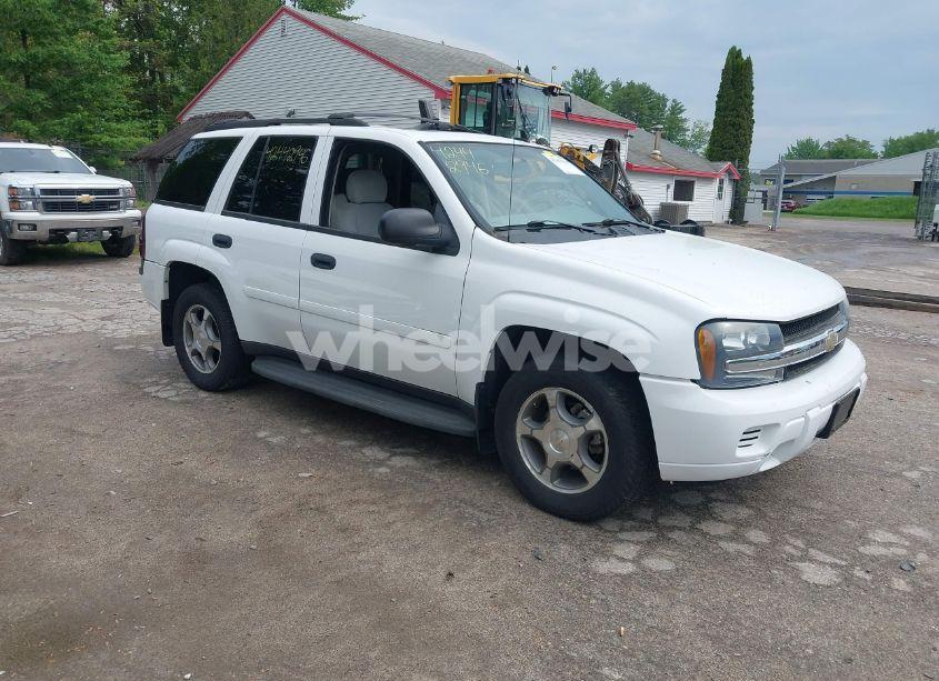 2007 Chevrolet Trailblazer LS (VIN 1GNDT13S872273057) main photo