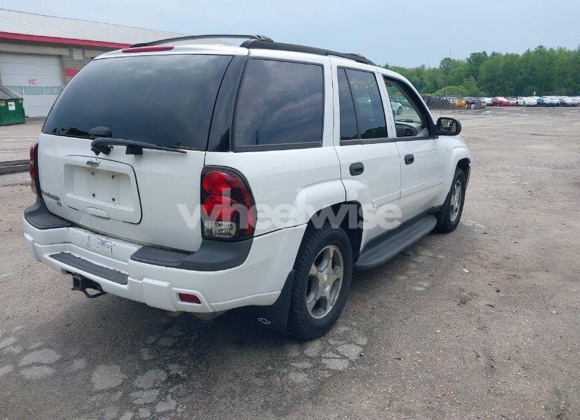 Photo 4 of 2007 Chevrolet Trailblazer LS (VIN 1GNDT13S872273057)