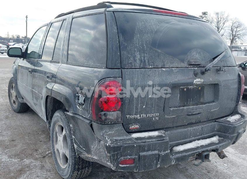 Photo 3 of 2007 Chevrolet Trailblazer LS (VIN 1GNDT13S872279134)
