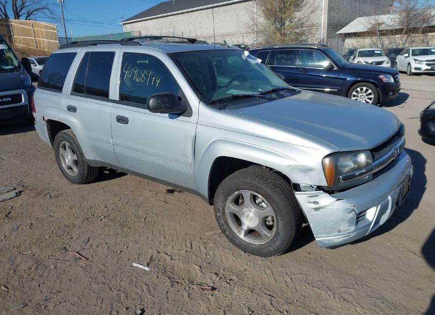 2007 Chevrolet Trailblazer LS (VIN 1GNDT13S872300855) main photo