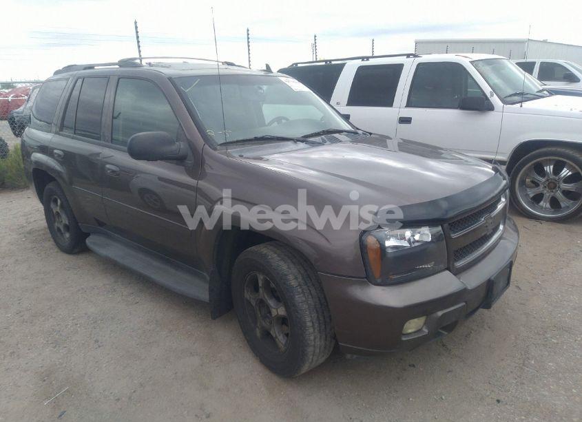 2008 Chevrolet Trailblazer LT (VIN 1GNDT13S882103833) main photo