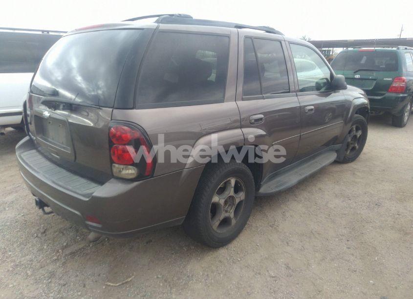 Photo 4 of 2008 Chevrolet Trailblazer LT (VIN 1GNDT13S882103833)