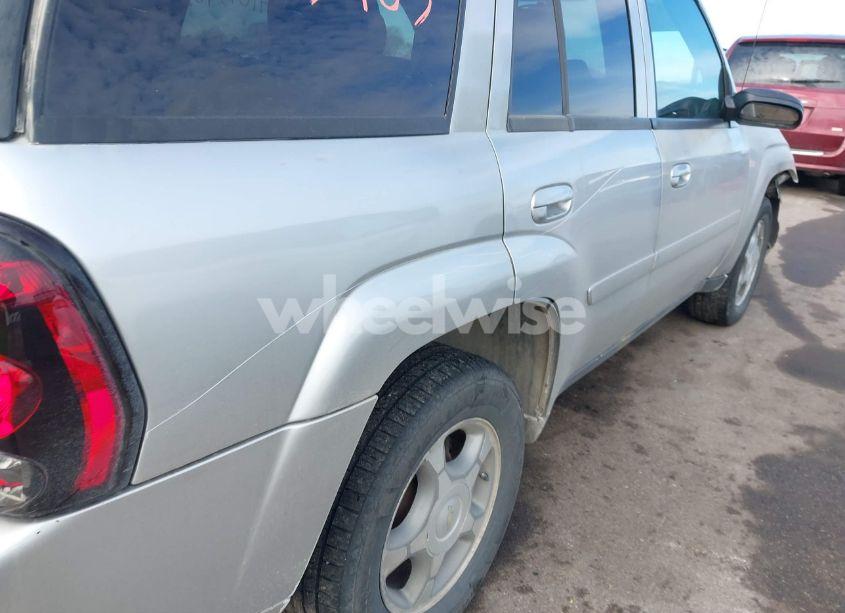 Photo 13 of 2008 Chevrolet Trailblazer LT (VIN 1GNDT13S882211093)