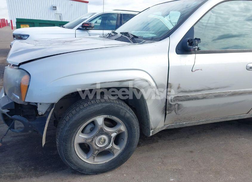 Photo 16 of 2008 Chevrolet Trailblazer LT (VIN 1GNDT13S882211093)