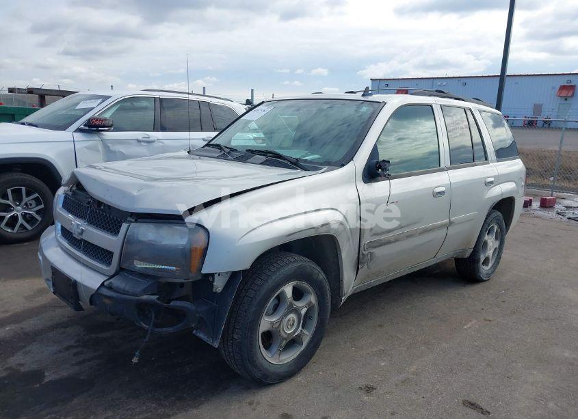 Photo 2 of 2008 Chevrolet Trailblazer LT (VIN 1GNDT13S882211093)