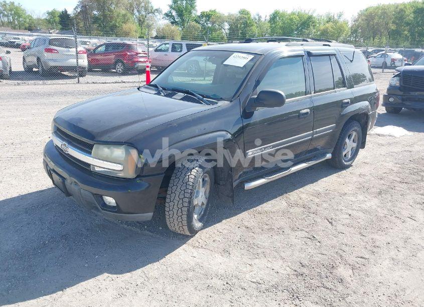 Photo 2 of 2002 Chevrolet Trailblazer LT (VIN 1GNDT13S922128652)