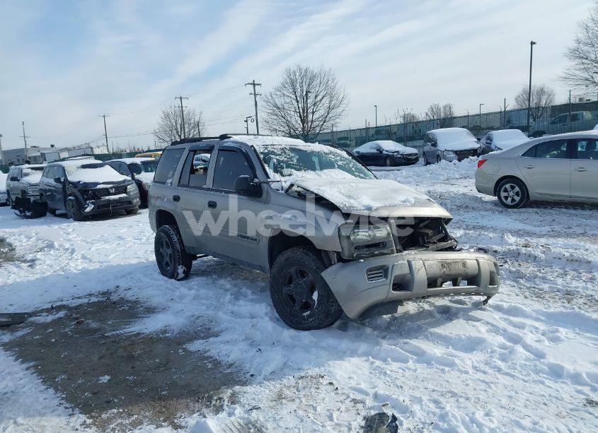 2002 Chevrolet Trailblazer LS (VIN 1GNDT13S922426828) main photo