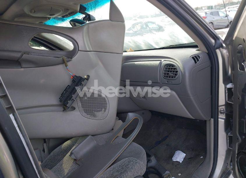 Photo 5 of 2002 Chevrolet Trailblazer LS (VIN 1GNDT13S922426828)