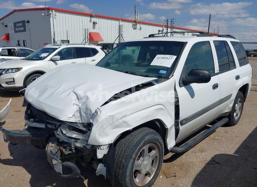 Photo 2 of 2004 Chevrolet Trailblazer LS (VIN 1GNDT13S942156289)