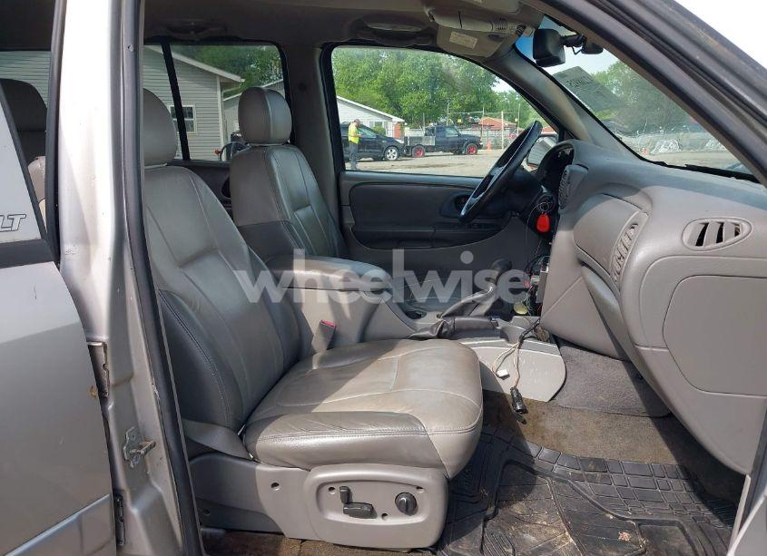 Photo 5 of 2004 Chevrolet Trailblazer LT (VIN 1GNDT13S942252844)