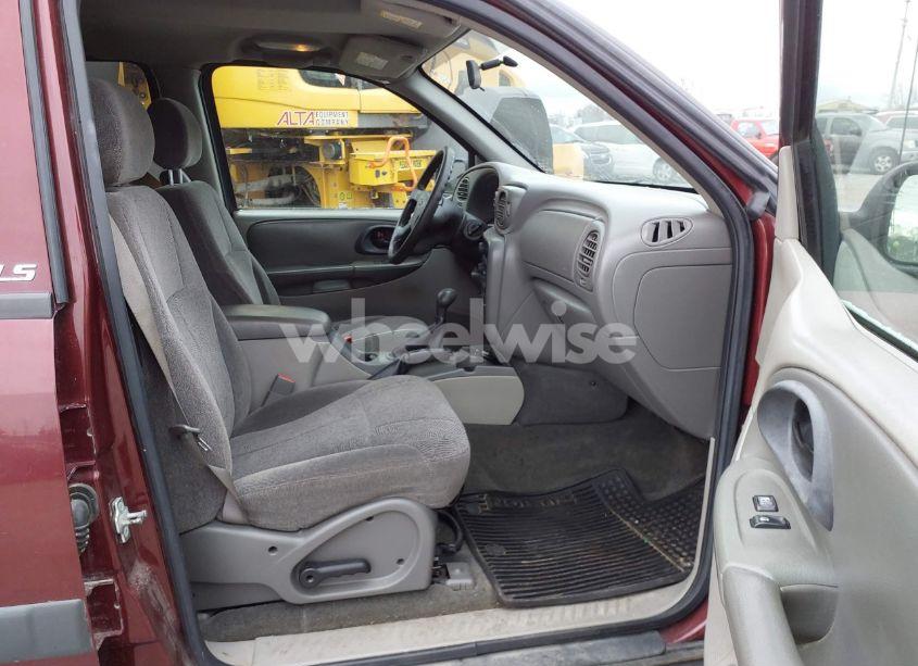 Photo 5 of 2004 Chevrolet Trailblazer LS (VIN 1GNDT13S942343449)