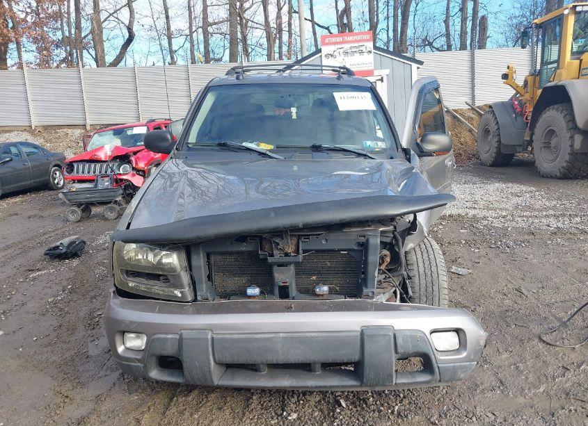 Photo 12 of 2005 Chevrolet Trailblazer LT (VIN 1GNDT13S952328791)