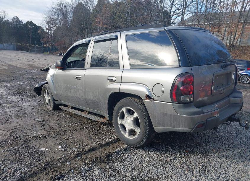 Photo 3 of 2005 Chevrolet Trailblazer LT (VIN 1GNDT13S952328791)
