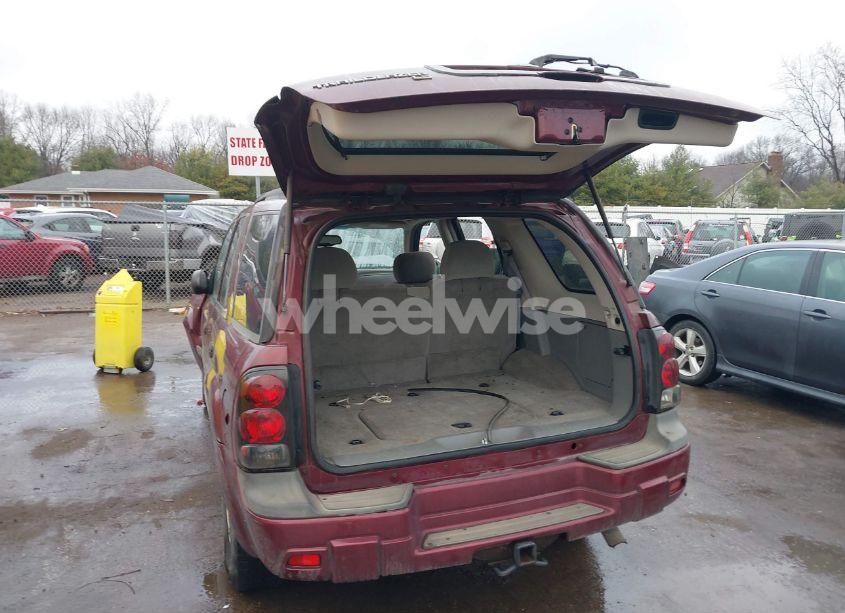 Photo 3 of 2005 Chevrolet Trailblazer LS (VIN 1GNDT13S952341525)