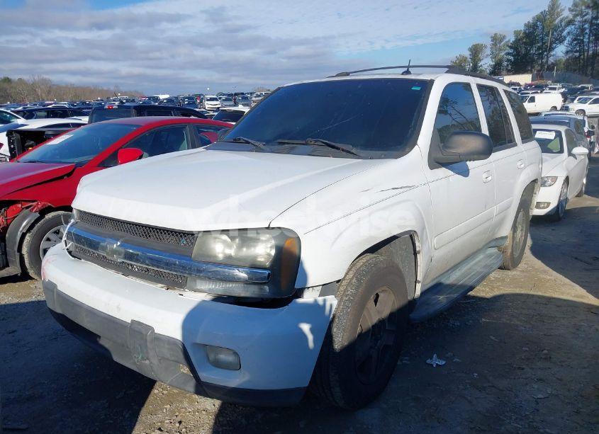 Photo 2 of 2005 Chevrolet Trailblazer LT (VIN 1GNDT13S952386612)