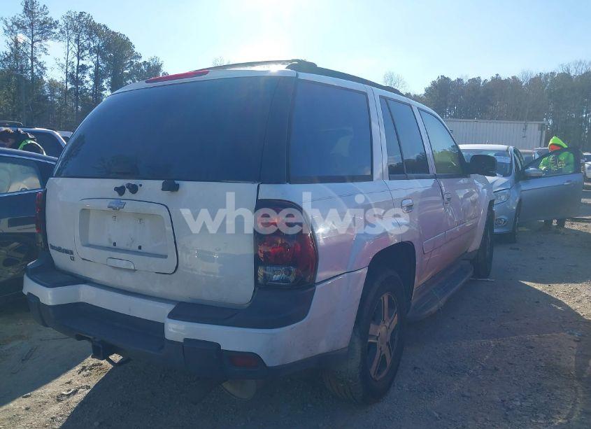 Photo 4 of 2005 Chevrolet Trailblazer LT (VIN 1GNDT13S952386612)