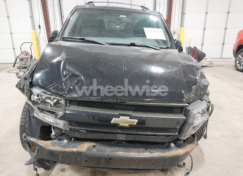 Photo 12 of 2005 Chevrolet Trailblazer LT (VIN 1GNDT13S952390577)