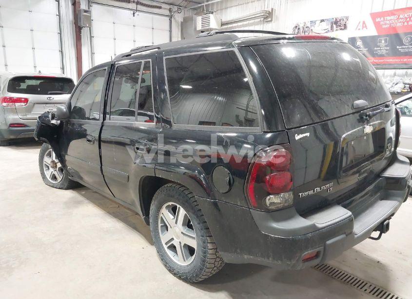 Photo 3 of 2005 Chevrolet Trailblazer LT (VIN 1GNDT13S952390577)
