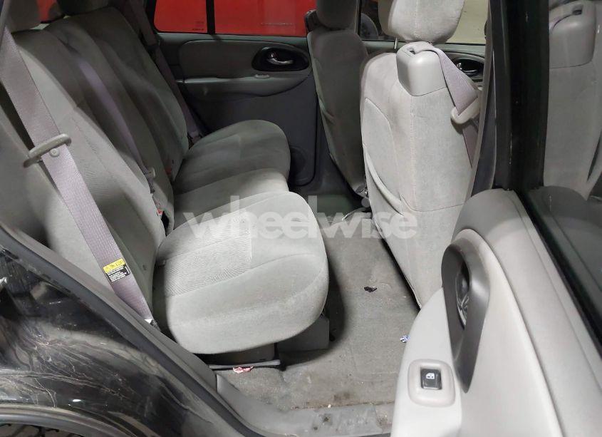 Photo 8 of 2005 Chevrolet Trailblazer LT (VIN 1GNDT13S952390577)